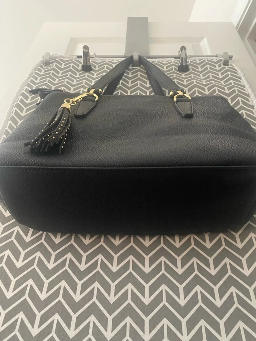 Black Handbag As Shown Excel. Cond.